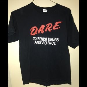 Dare tee